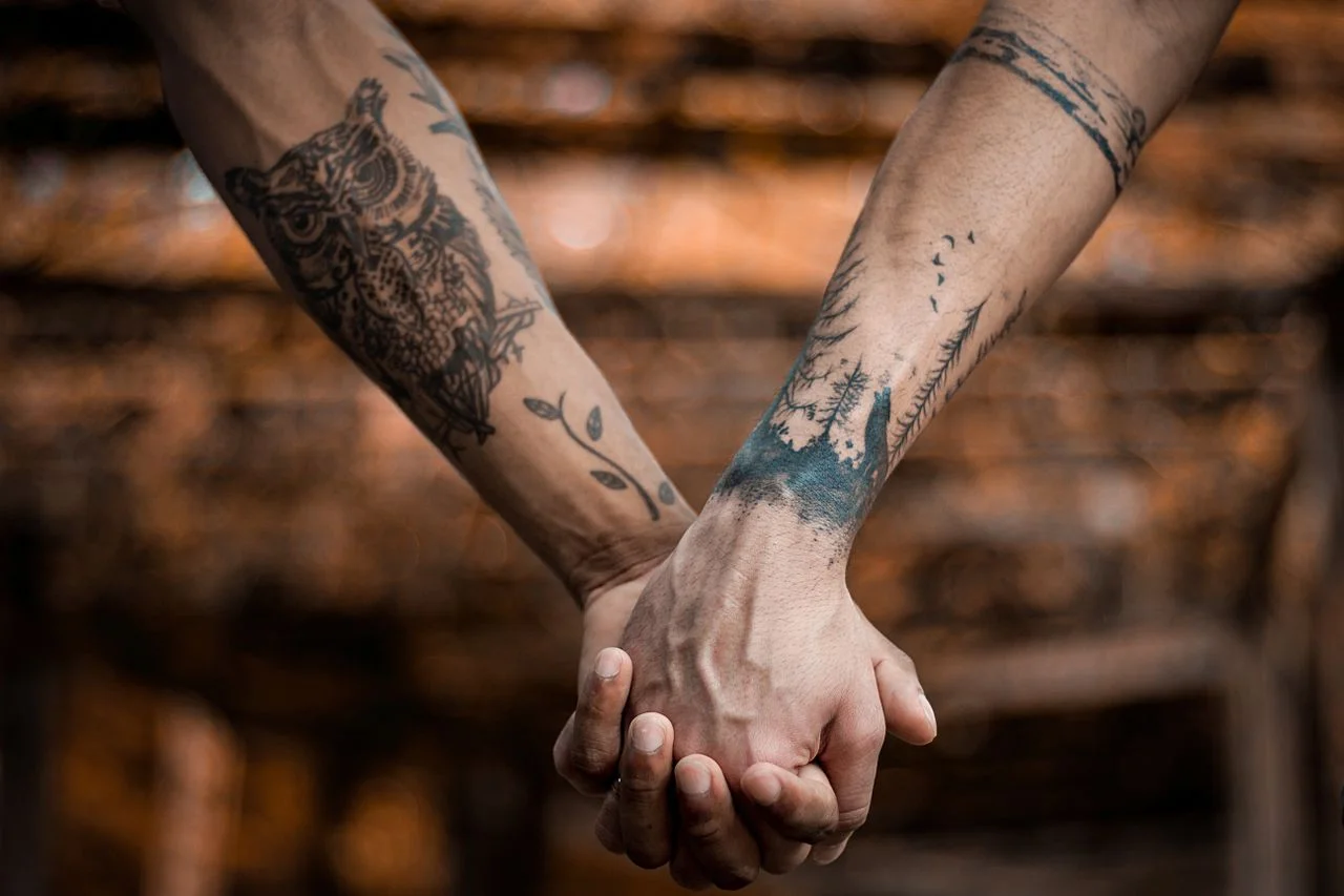 Pretul unui tatuaj, sau cum ne putem negocia sanatatea pe un pumn de bani