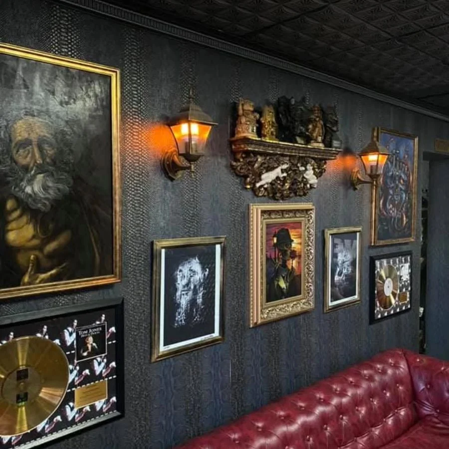 Salon interior 2